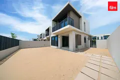 Vacant Well Kept | Prime Unit | Ready To Move In