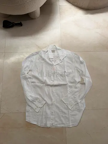 White long-sleeve button-up shirt, gutteridge archive selection, size 44 gently used
