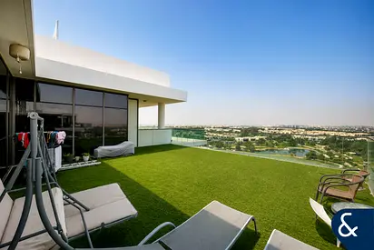 Penthouse with Park View | Top Floor |Vacant