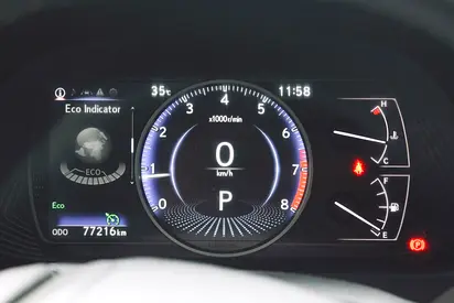 صورة 12 لـ 2023 Lexus UX-SERIES