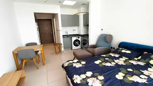 Ultra Modern | Chiller Free | |Near Metro | Pool View