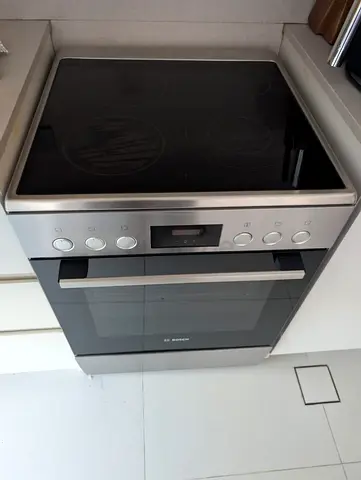 Bosch last model cooker full electric with fan digital 60/60 cm