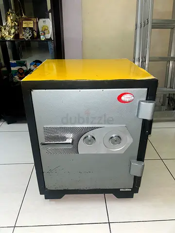 Used Heavy-Duty Office Safe / Small Floor Safe