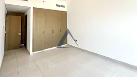 Elegant 1 BR | Huge Layout | Fitted Kitchen