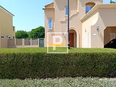Luxurious, Spacious and Bright, Landscaped Garden