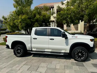 2023 Chevrolet SILVERADO 1500 照片 4