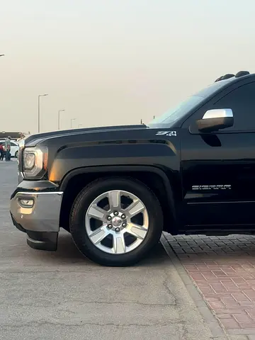 2017 GMC SIERRA thumbnail 8