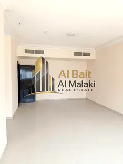 Spacious 3 Bedroom Apartment for Annual Rent in Al Khan, Sharjah Includes Master Maid's Room, Storag