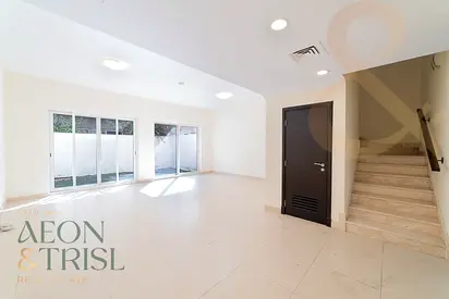 3 Bed | Single Row | Best Location | Rented