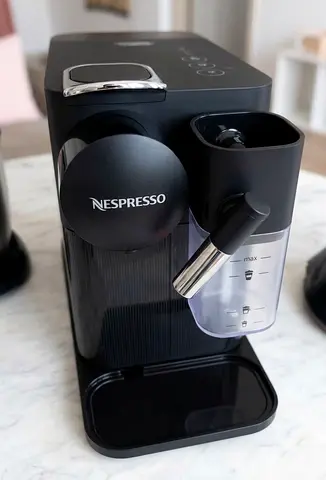 Nespresso Vertuo with Milk Frother - Good Condition needs to go before 23 August