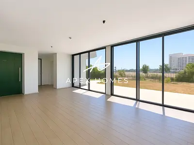 Vacant | Golf Course Backing | Key in Hand
