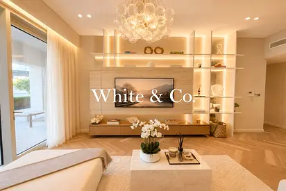 Fully Upgraded | Fully Furnished | Walk In