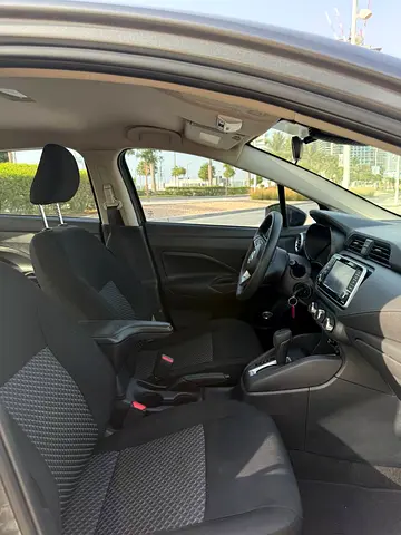 2022 Nissan VERSA 照片 8
