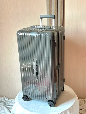 Rimowa Essential trunk plus