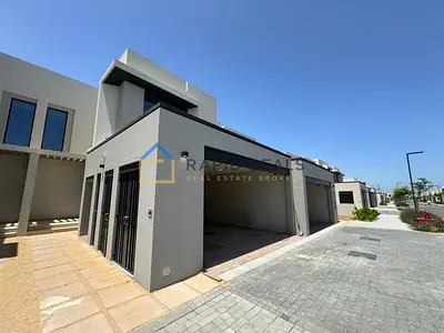Vacant Single Row | Brand New | Nearby Amenites