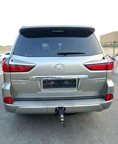 2018 Lexus LX-SERIES 缩略图 6