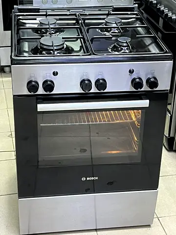 Bosch freestanding gas cooker with oven - 4 burners, stainless steel