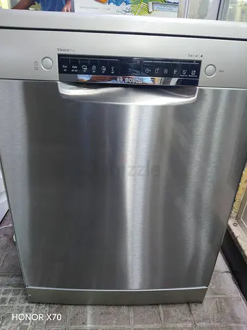 Bosch series 4 With WiFi dishwasher - good working condition
