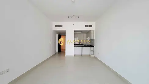 Spacious layout | Pool View | close To Park
