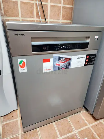 Toshiba Free-Standing Dishwasher - Stainless Steel, Good Condition