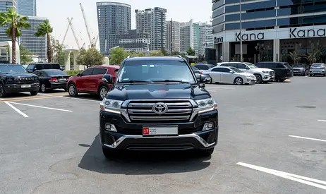 Pristine 2018 Toyota Land Cruiser VXR | Japanese Specs | Low Mileage | Luxury SUV