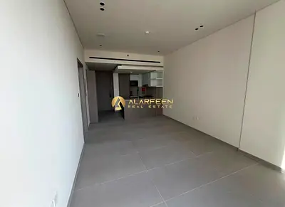 شقة بغرفة نوم واحدة | بيفرلي ريزيدنس 2 | إطلالة على المسبح ووسط المدينة | غير مفروشة