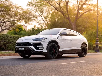 Lamborghini Urus | Exterior and Interior Carbon Fibre | Pristine Condition