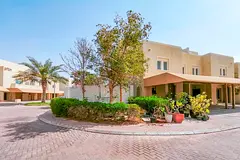 Corner Villa + Private Pool! End Use or Investment