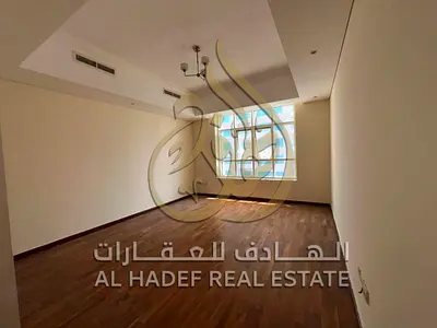 Sea view Balcony with sea view Large hallway🚿 2 bathrooms Free parking Payments 4 installments Security deposit Cash One bedroom and living room 🛌