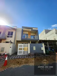 Luxury Townhouse ,First Tenant - 3 BR - 2 Hall - Majlis - 2 Balcony - Spacious Layout - 4 Bath - Spl