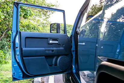 2014 Toyota FJ CRUISER photo 13