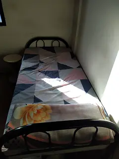 BED SPACE FOR EXECUTIVE BACHOLORS