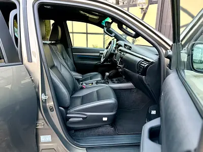 صورة 10 لـ 2023 Toyota HILUX