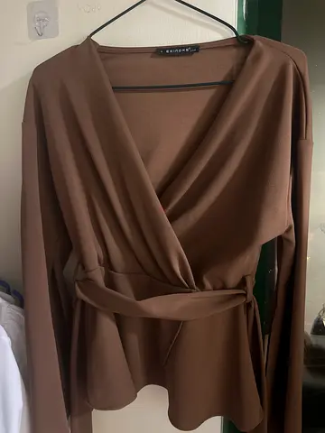Brown long-sleeve wrap blouse, size M, made in Türkiye