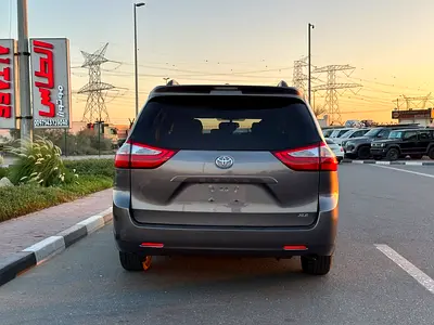 2016 Toyota SIENNA — фото 6
