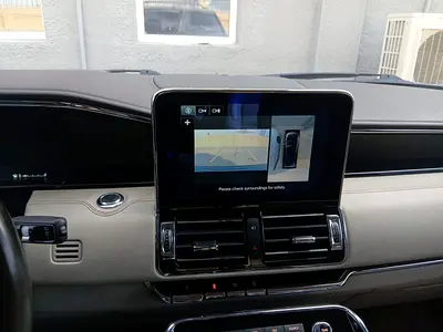 صورة 13 لـ 2019 Lincoln NAVIGATOR