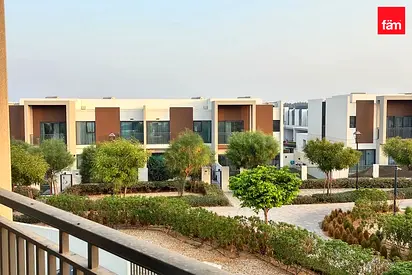 VILLANOVA | CORNER | CLOSE TO POOL AND PARK