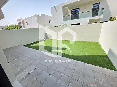 فرصة نادرة | تاون هاوس 3 غرف وسطي شاغر في نسمة | جاهز للسكن | 1.6 مليون درهم