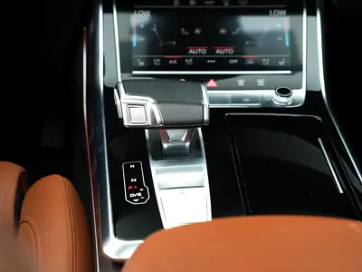 Audi Q8 55 TFSI quattro S line, миниатюра 16
