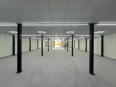 Fitted Warehouse in Al Quoz | 8,500 SQFT