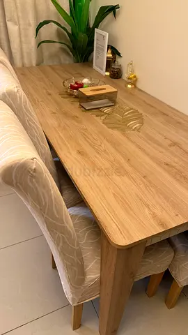 8 seater dining table beige / white