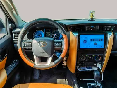 2025 Toyota FORTUNER 照片 10