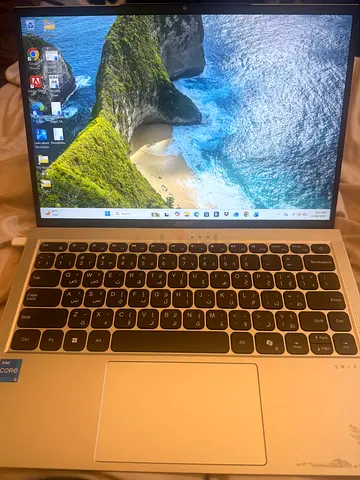 Acer Lightweight 14" Silver Laptop - Good  working light usage