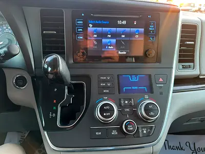 2016 Toyota SIENNA — фото 7