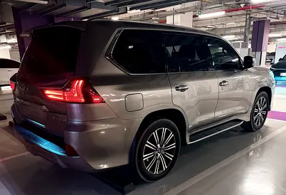 صورة 4 لـ 2018 Lexus LX-SERIES
