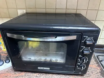 Black+Decker Compact Electric Oven - Good Working Condition
