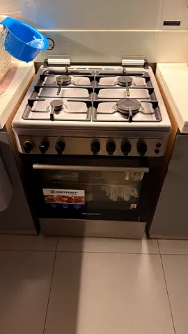 4-Burner Gas Stove with Oven - Good Working Condition