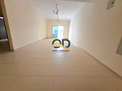 Huge size 2b with parking/ wardrobe/ balcony/ commercial muwaileh