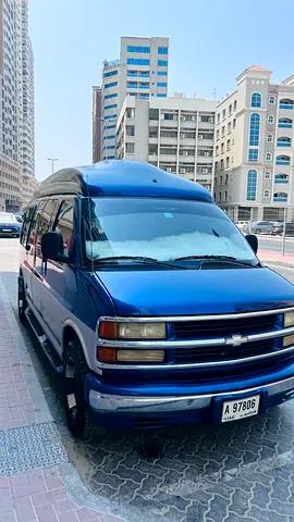 1999 Chevrolet EXPRESS photo 2