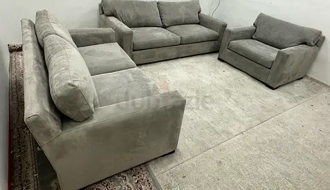 Brand new condition crate&barrel sofa set